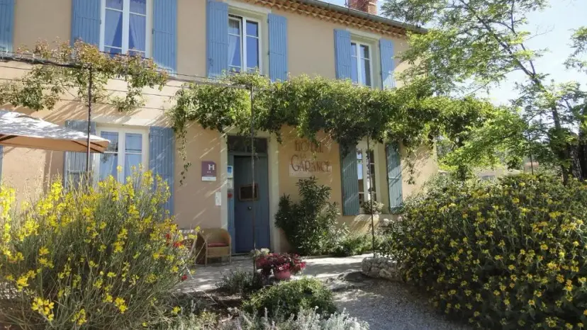 hotel-la-garance-bedoin-vaucluse-ventoux-accueil 06 2025